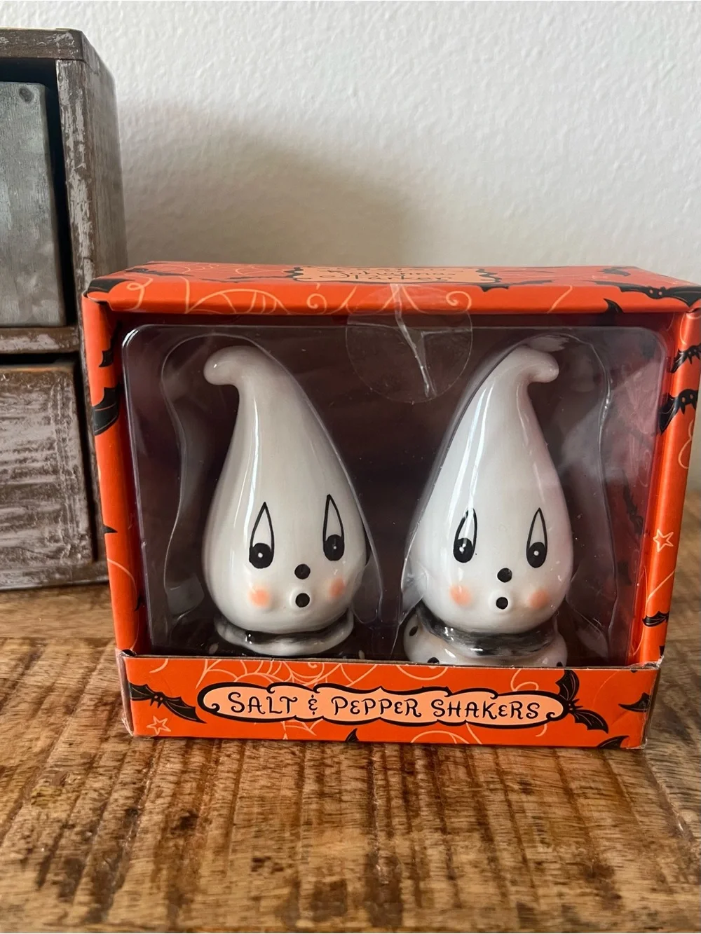 New Johanna Parker Ghost Salt and pepper Shaker Set
